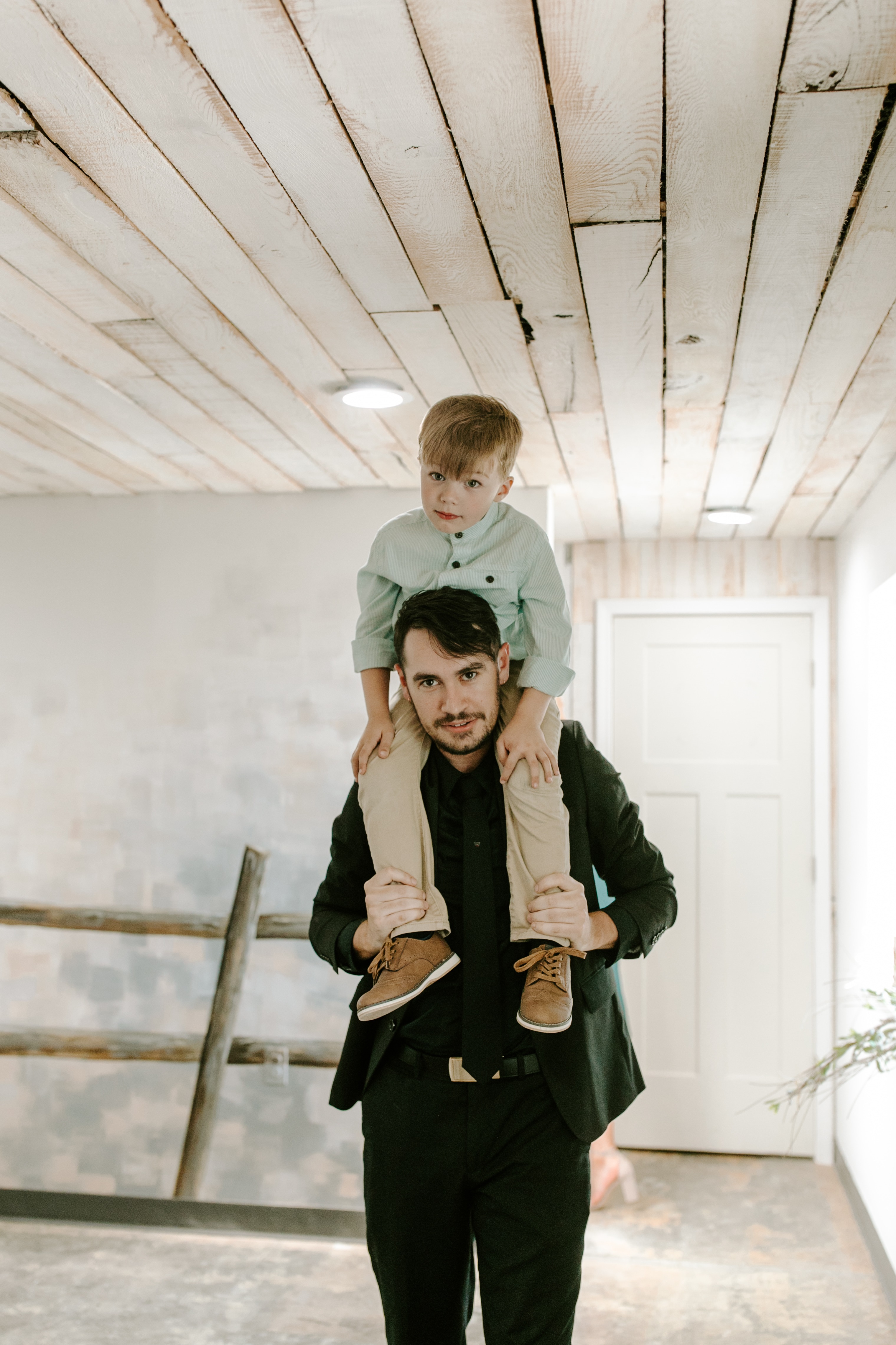 ellieseanceremony-7_charlie_2