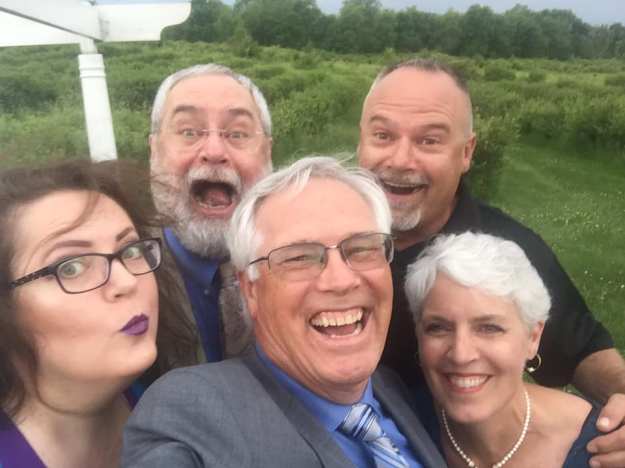 2019_selfie_siblings